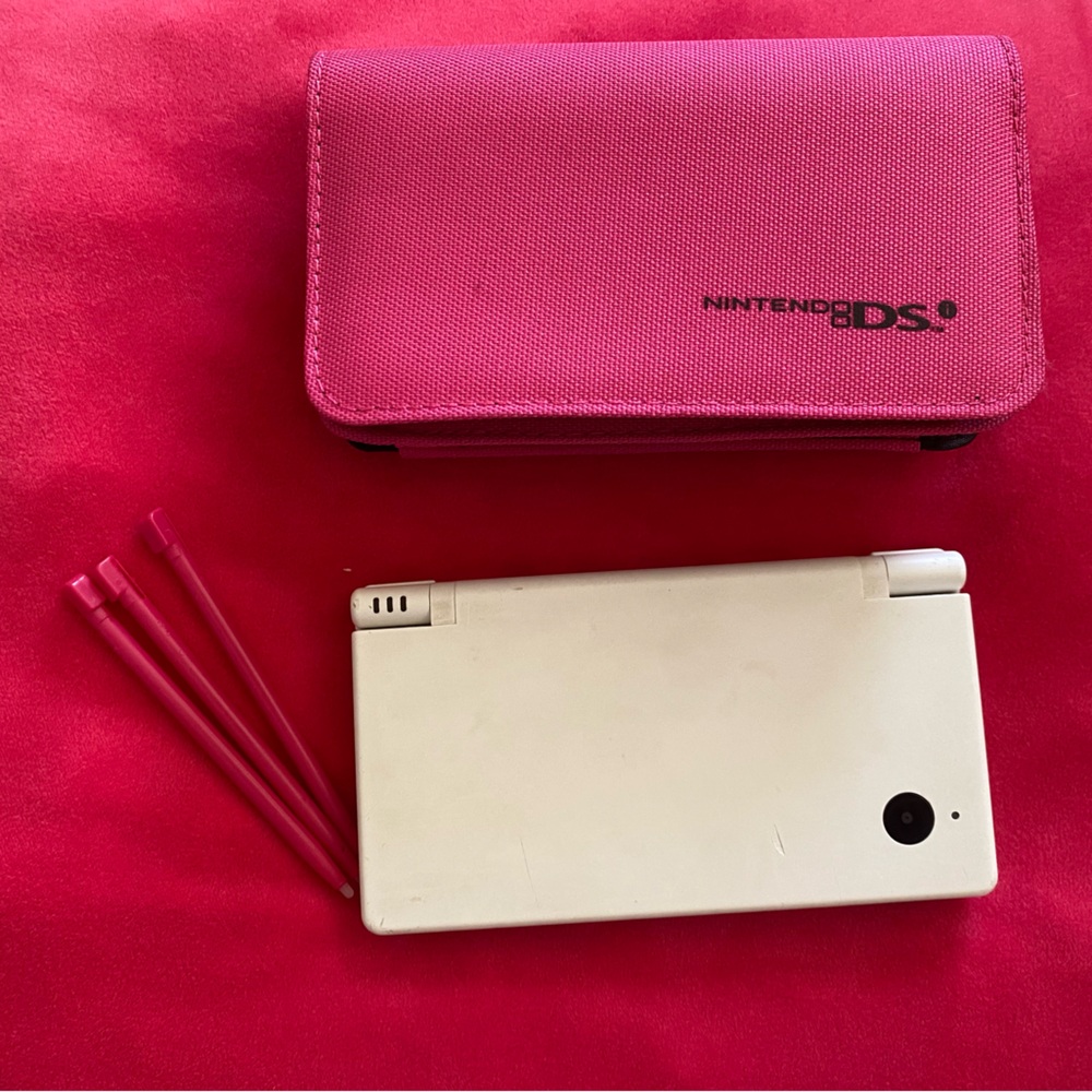 White 2008 Nintendo dsi